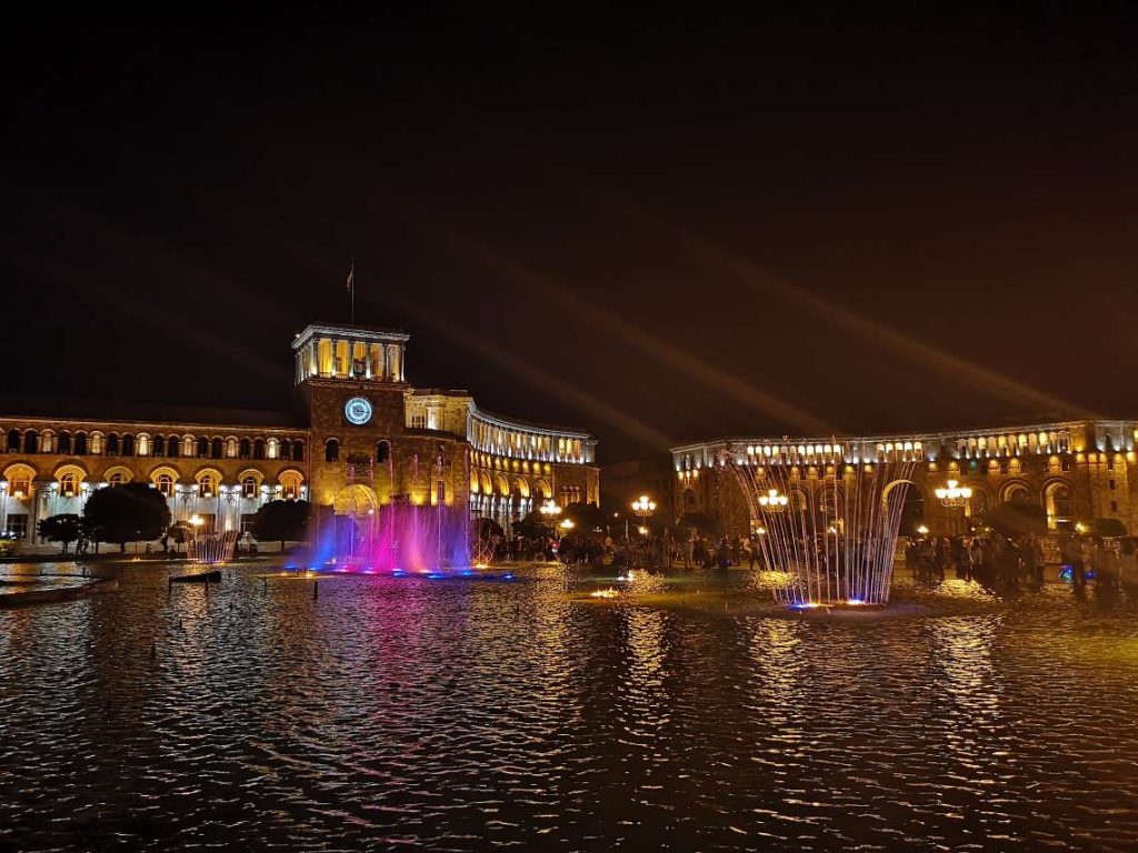 Площад Република в Ереван