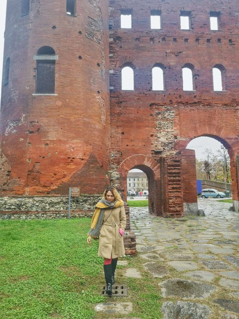 Палатинска порта в Торино Италия